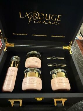 La Rouge Pierre Quartz Collection Briefcase